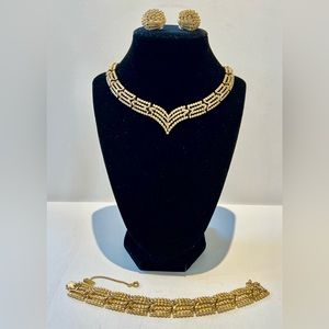 Vtg MONET Jewelers Parure Double Clasp Necklace Bracelet Earrings in Box…